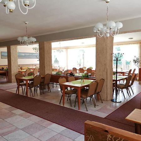 Bungalovy Pri Hoteli Spojar Žiar Exteriér fotografie
